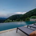 Grema, A With Infinity Pool Villa Loppeglia