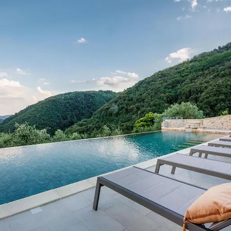 Grema, A With Infinity Pool *