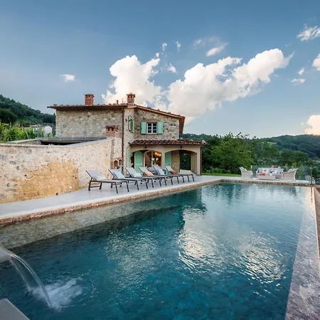 Grema, A With Infinity Pool * Loppeglia